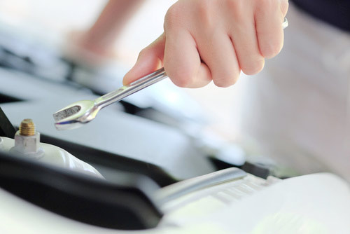 ディーラー、指定工場で保証修理の受付が可能